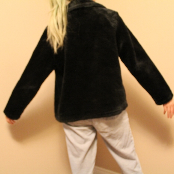 Faux-fur black double-breasted coat - Picture 3 of 4